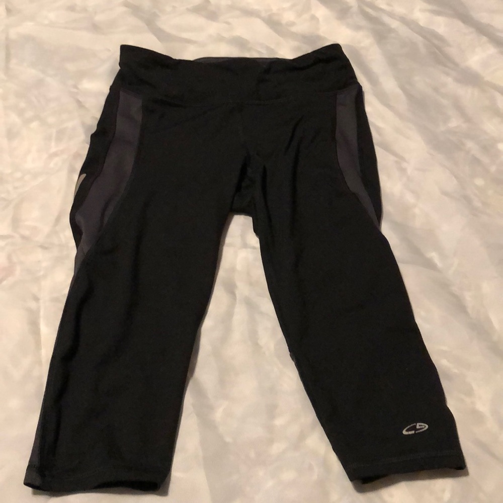 Athletic capris